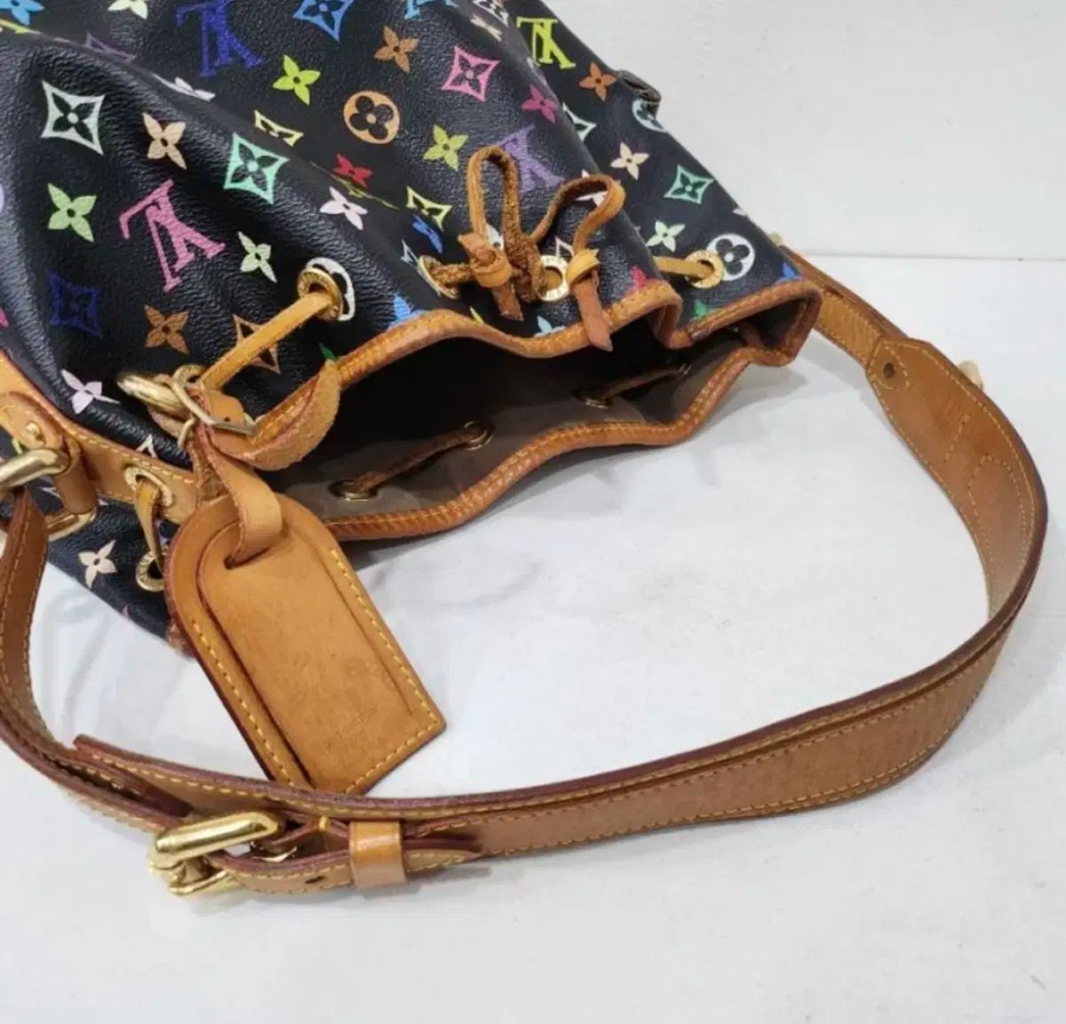 ブラック マルチ