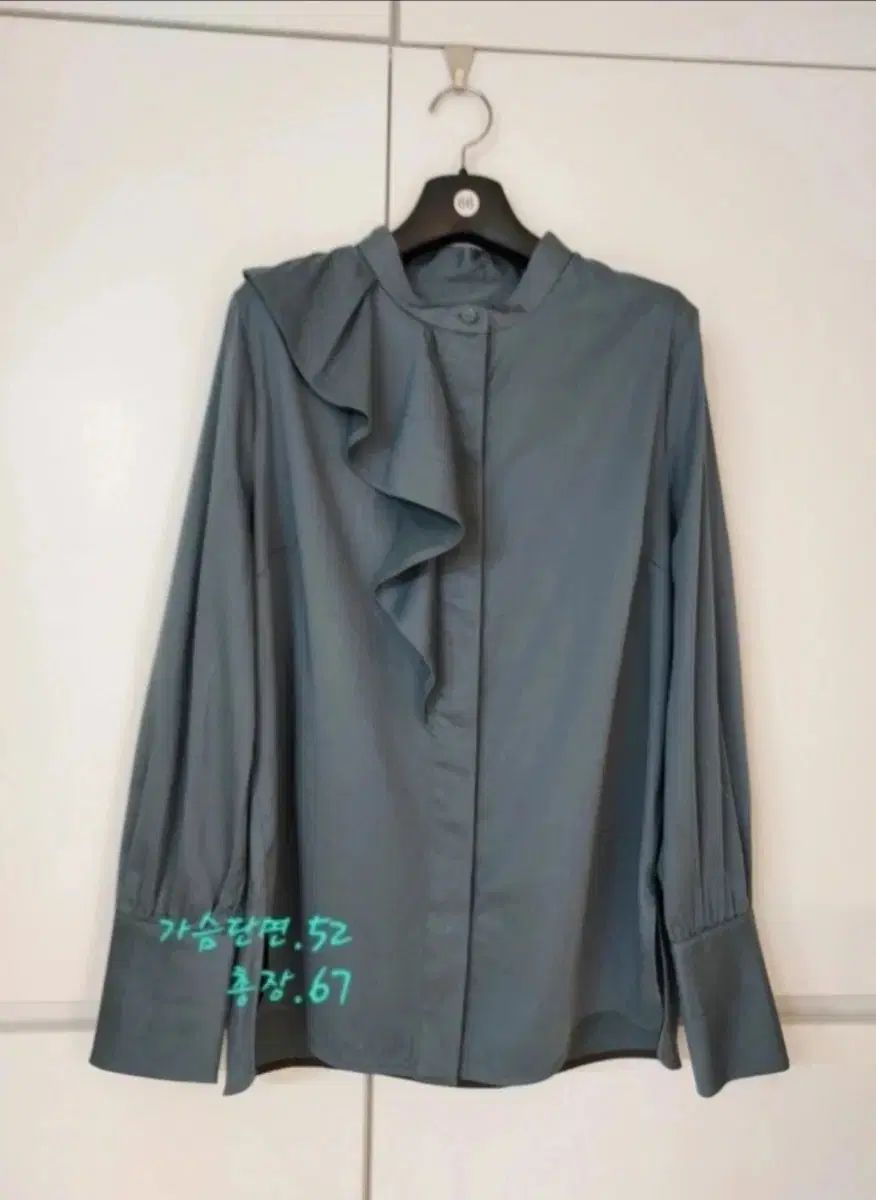 ジチュンヒデザイナー スタンド ブラウス 66 細身77まで ほぼ