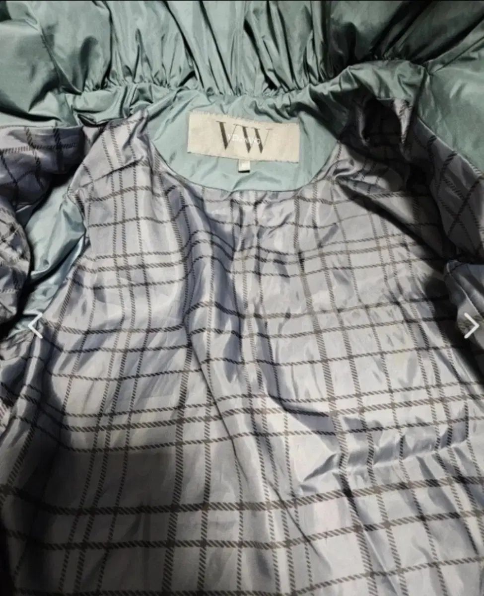 人気ブランドの新作も！ VERA WANG グースダウン ダウンジャケット 55 通常77まで ターコイズブルー ほぼ 価格比較でお得にお買物。