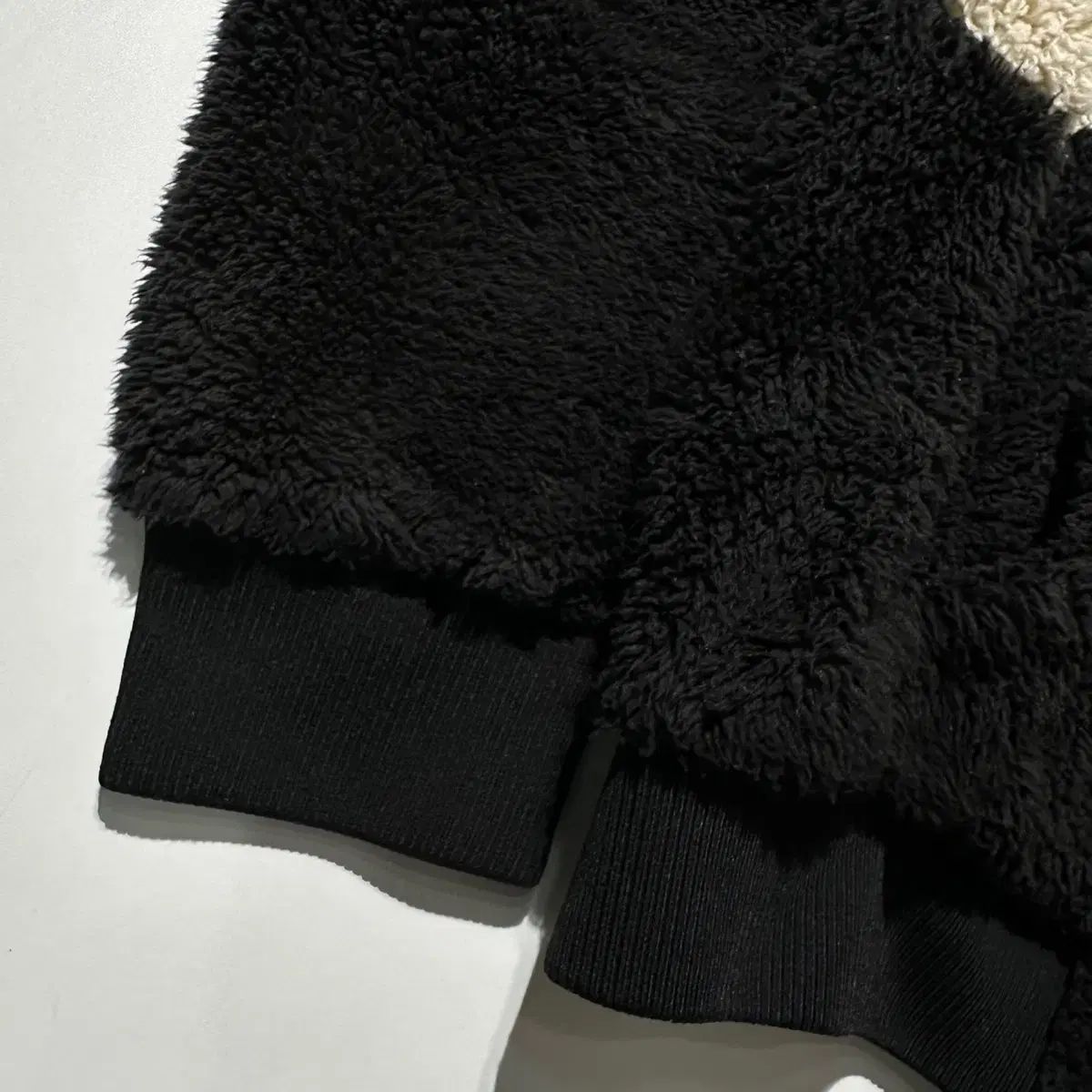 Dロゴ フリース