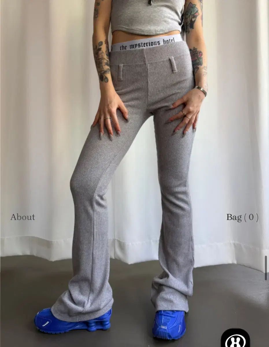 ミステリアスホテル ベルト付き ブーツ パンツ