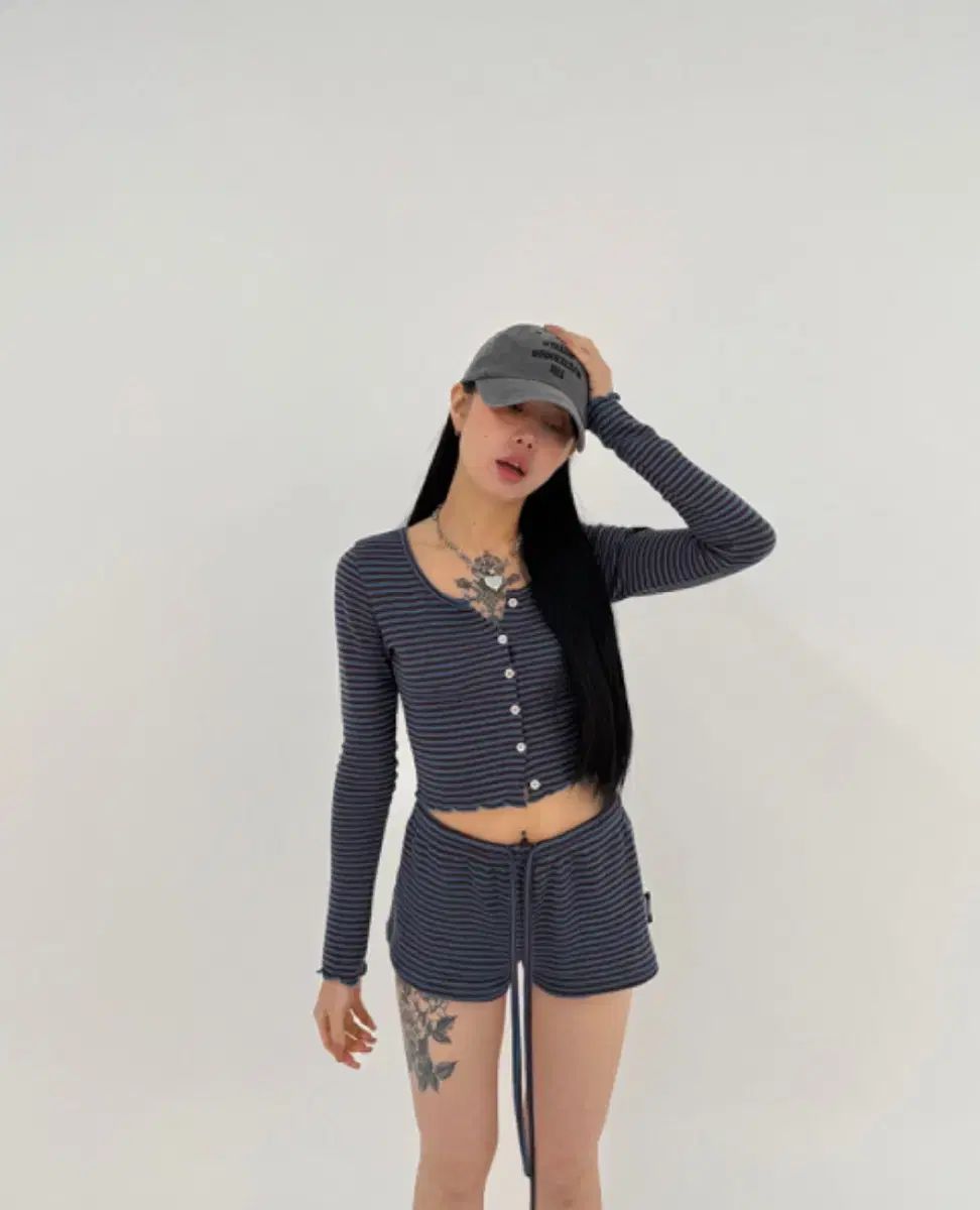 ミステリアスホテル ストライプ カーディガン ショートパンツ セット