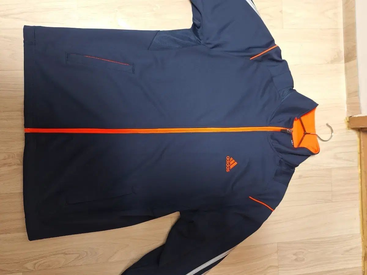 アディダス ネイビー トレーナー 上下セット