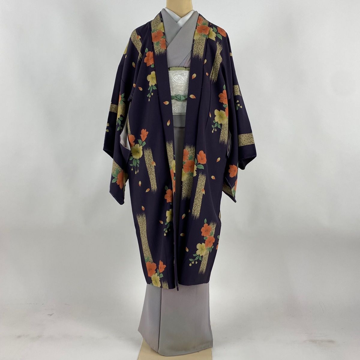 羽織 身丈107 cm 裄丈67 M 草花 花びら 紫 正絹