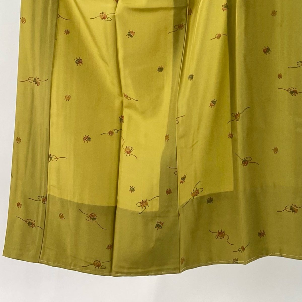 長襦袢 身丈130 cm 裄丈64.5 M 糸巻き 黄土色 正絹 秀品