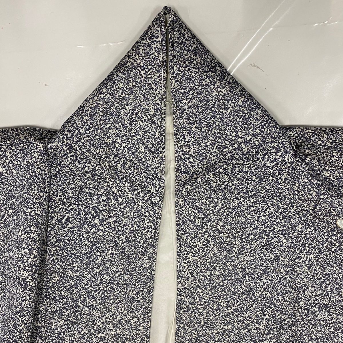  付下げ 身丈165.5 cm 裄丈65 M 袷 草花 幾何学模様 金彩 黒灰 正絹 秀品 訪問着 付け下げ 着物