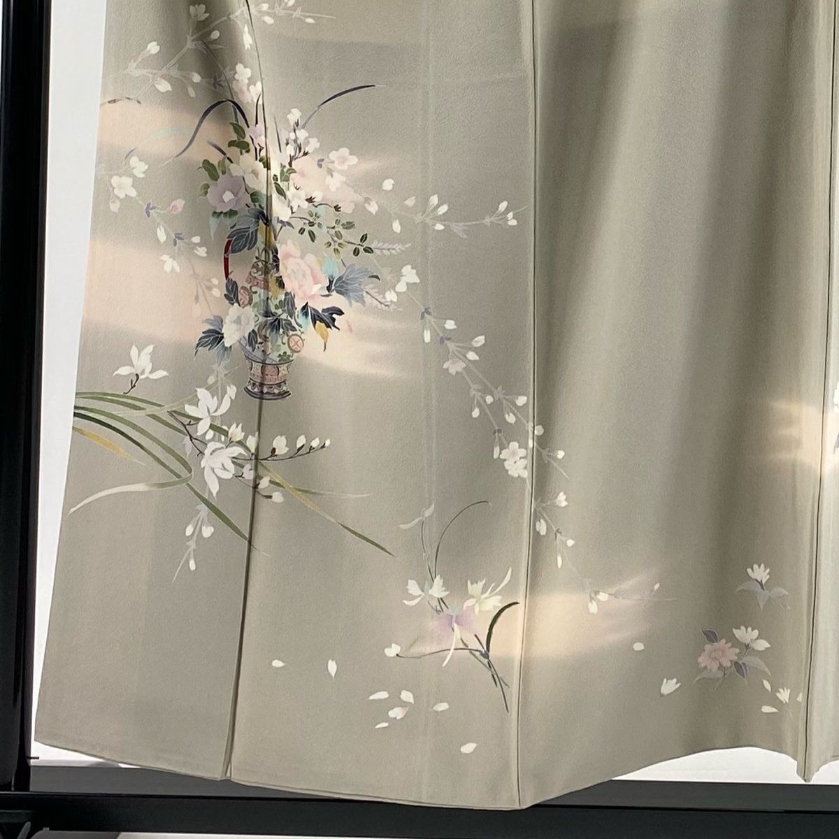 訪問着 身丈154.5 cm 裄丈64.5 M 袷 落款 花器 霞 ぼかし 灰茶 正絹 秀品