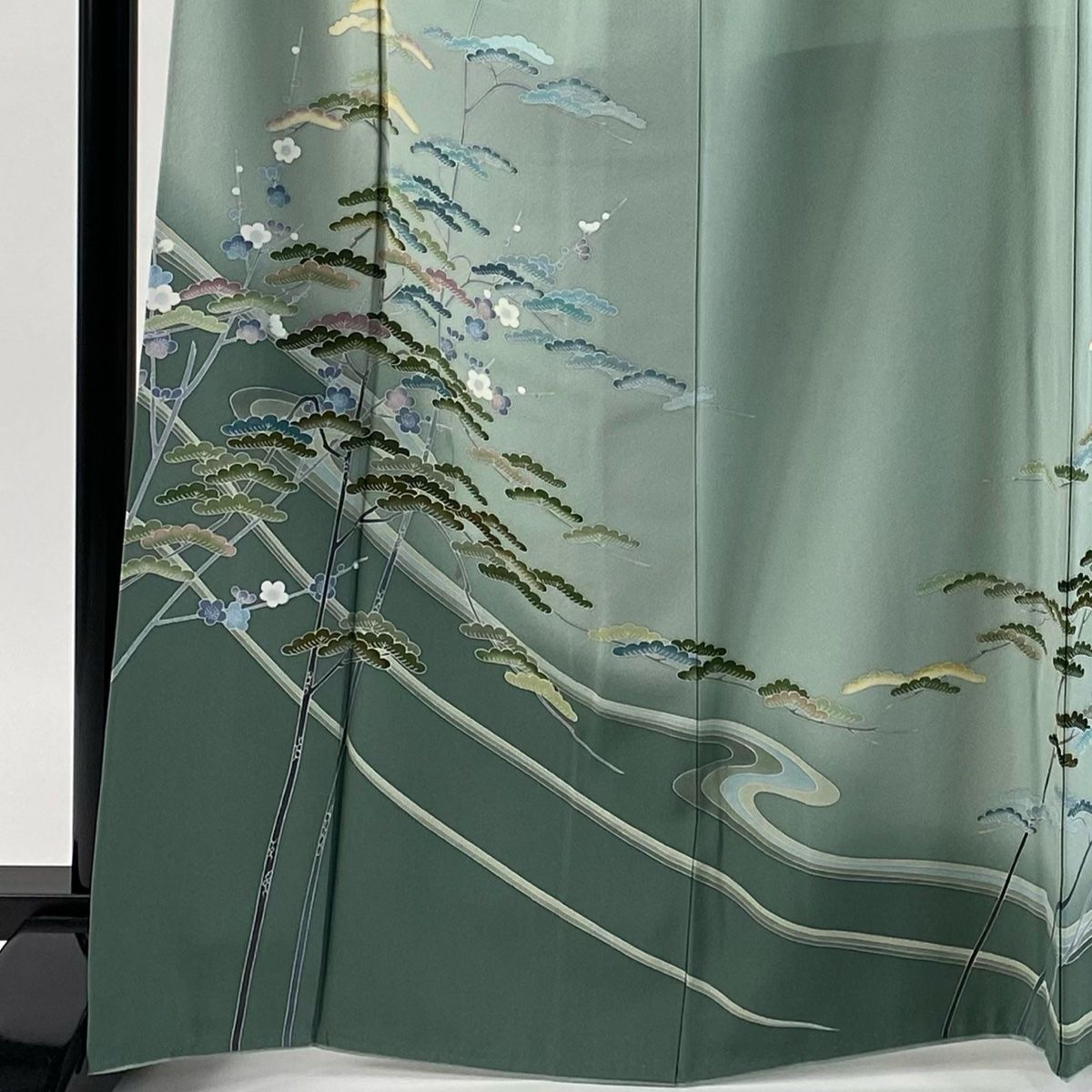 訪問着 身丈165 5 cm 裄丈65 M 袷 落款 松 梅 染め分け ぼかし 薄緑 正絹 秀品