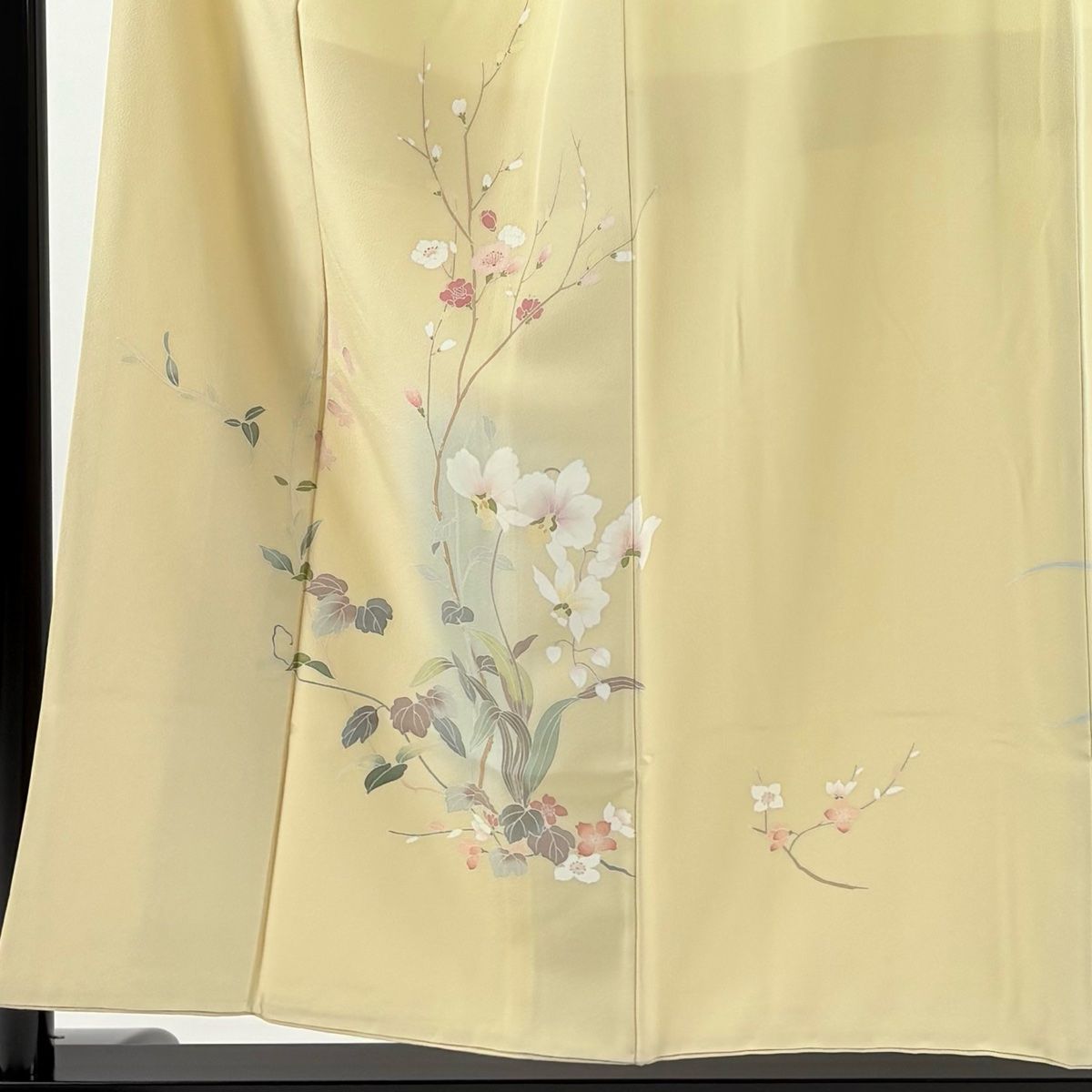 付下げ 身丈154 cm 裄丈64 M 袷 落款 梅 蘭 ぼかし 薄黄 正絹 秀品