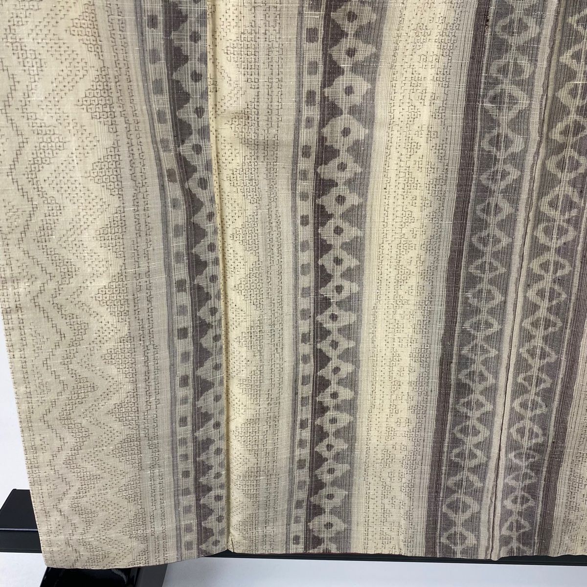 紬 身丈159 5 cm 裄丈65 M 袷 やまと 亀甲絣 幾何学 薄茶色 正絹 秀品