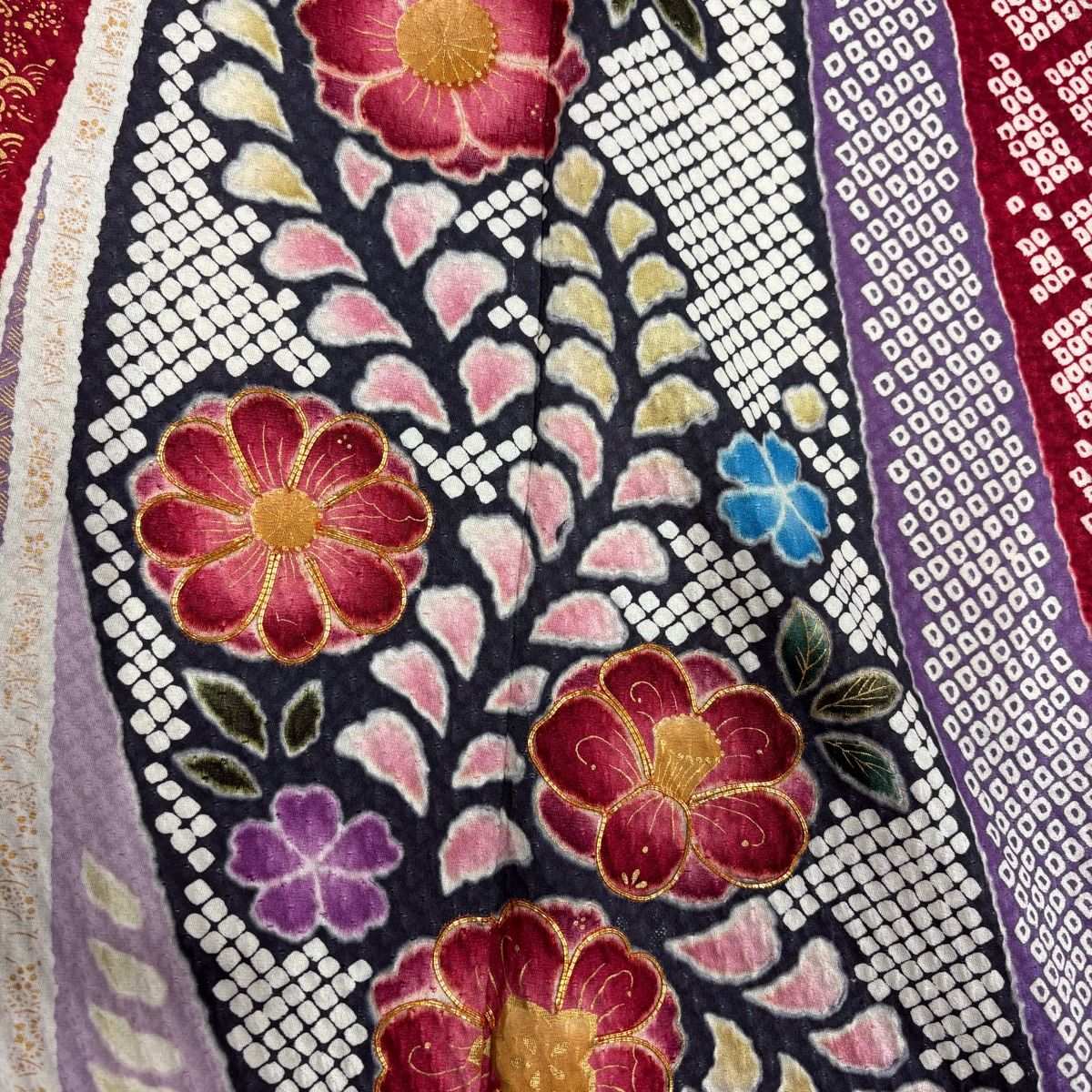  振袖 身丈165 cm 裄丈69 L 袷 草花 疋田柄 金糸 金彩 赤 正絹 秀品 振袖 着物