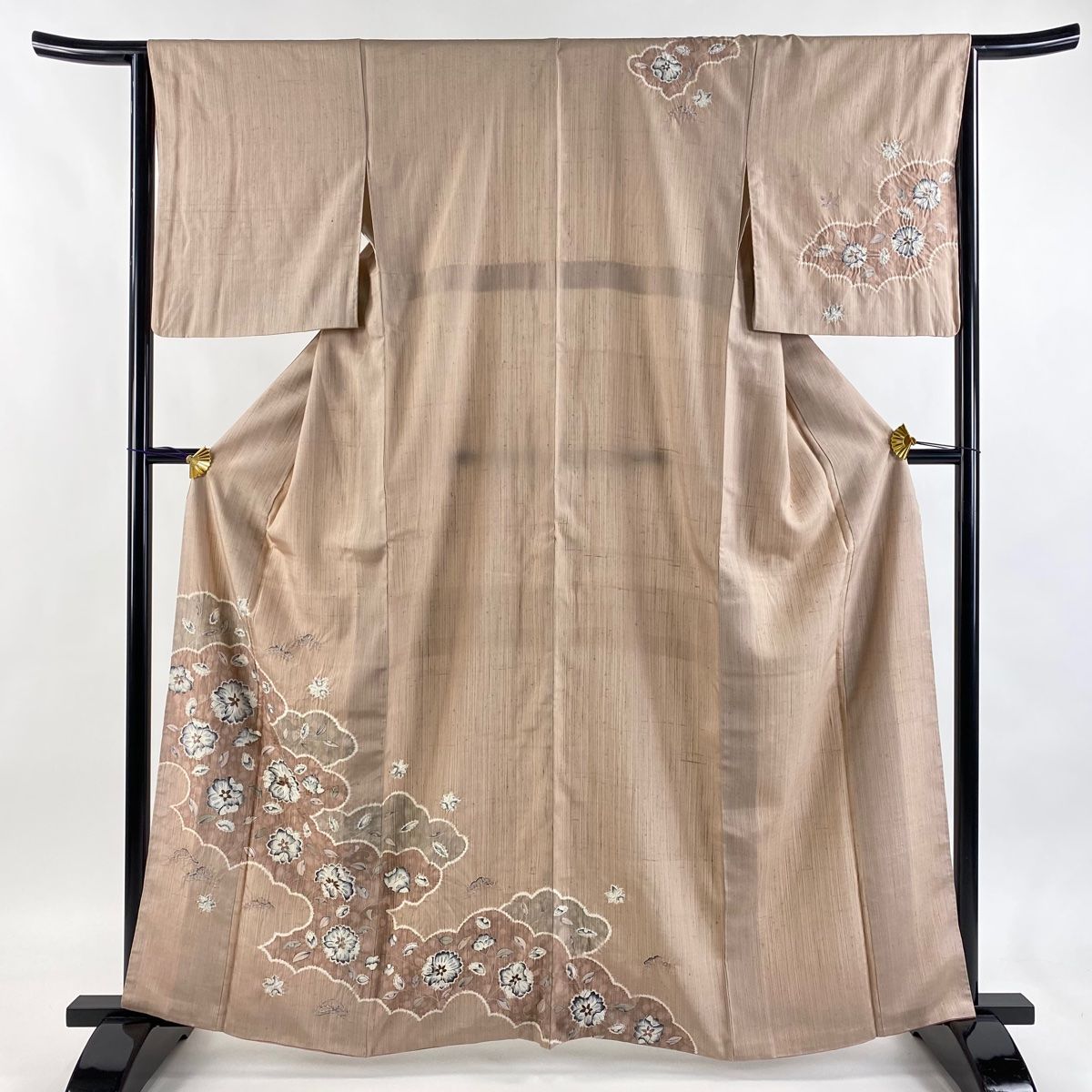 付下げ 身丈163 cm 裄丈65 M 袷 紬地 草花 雲文 絞り ピンクベージュ 正絹 秀品