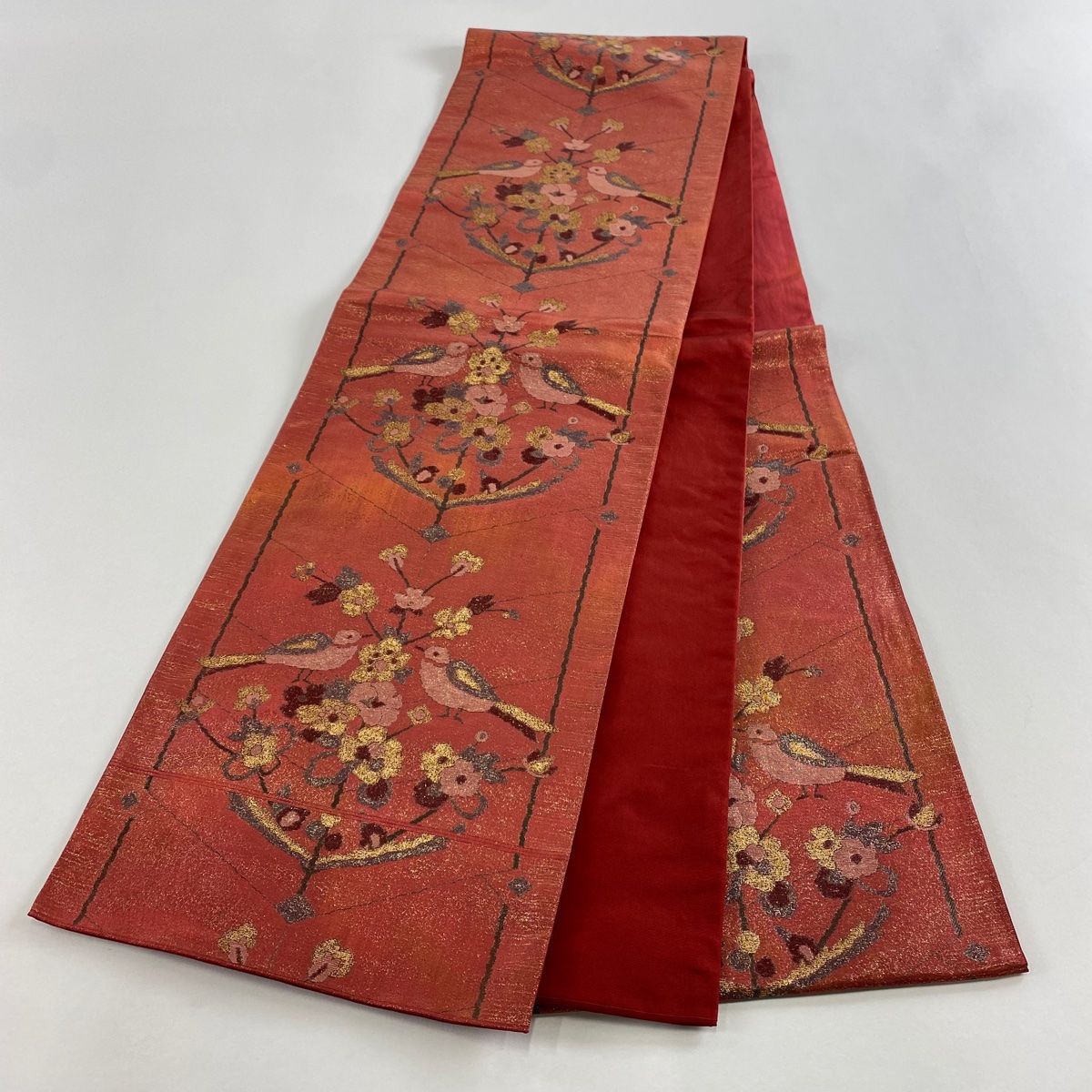 美品】 袋帯 秀品 渡文 落款 瑠璃錦 草花 向かい鳥 箔 赤 六通 正絹 