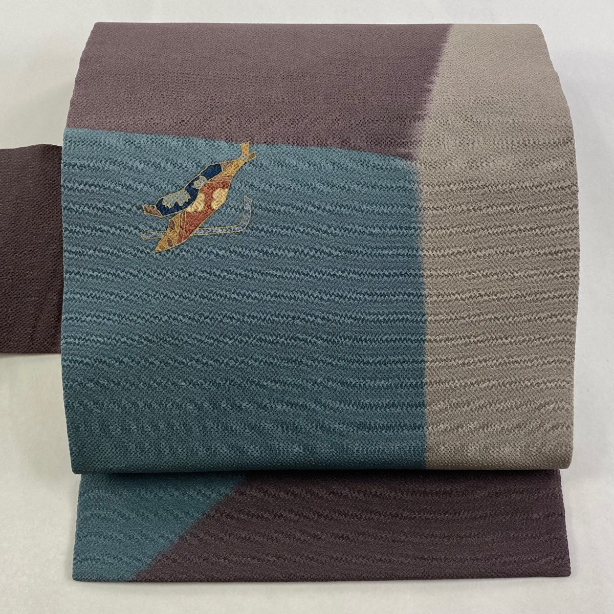 名古屋帯 秀品 幾何学模様 花 染め分け 縮緬 灰紫 正絹