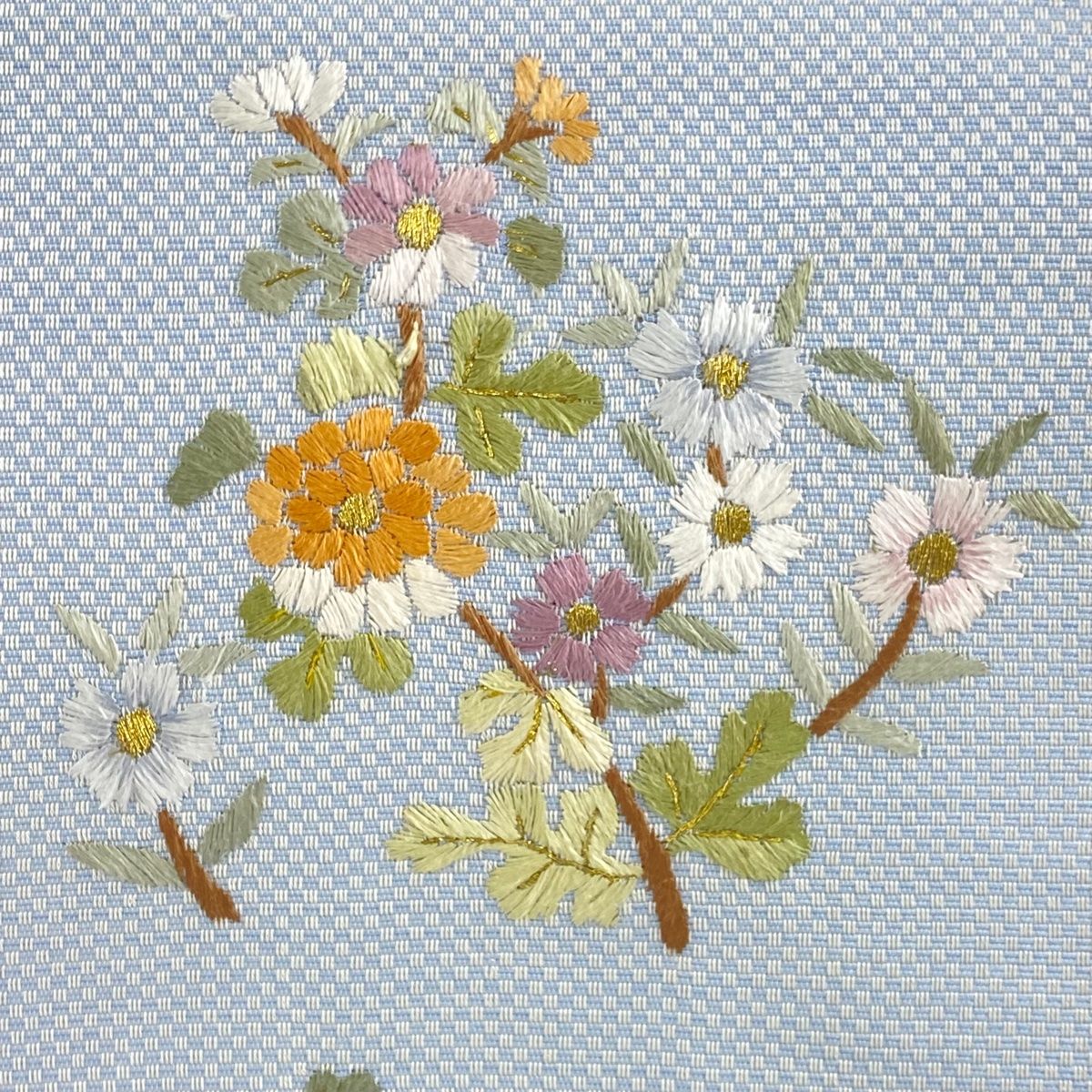 名古屋帯 秀品 草花 枝花 刺繍 金糸 水色 正絹