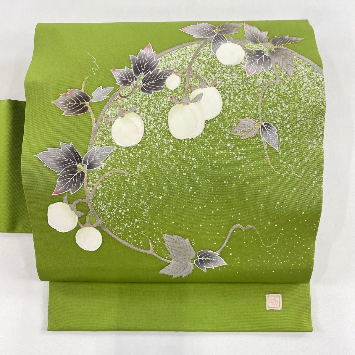 名古屋帯 秀品 落款 草花 金彩 よもぎ色 正絹