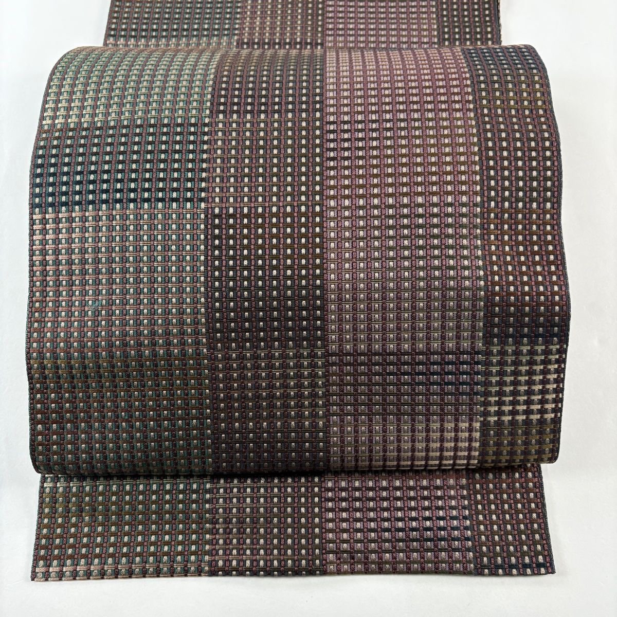 正絹　八寸名古屋帯 松葉仕立て　真綿紬　格子　墨黒✖️紫✖️藍色　美品 正絹 八寸名古屋帯 松葉仕立て 真綿紬 格子 墨黒✖️紫✖️藍