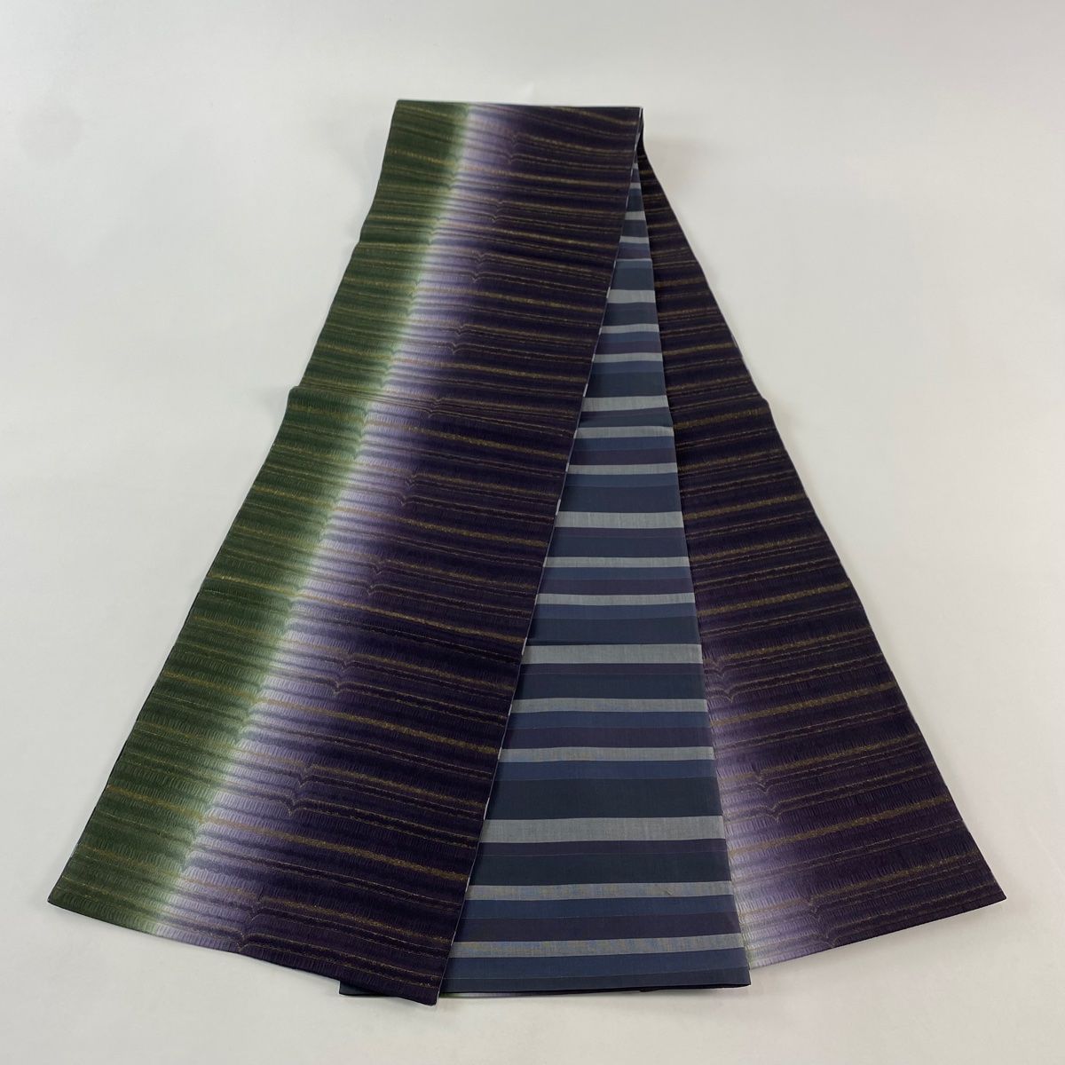 幾何学模様 金糸