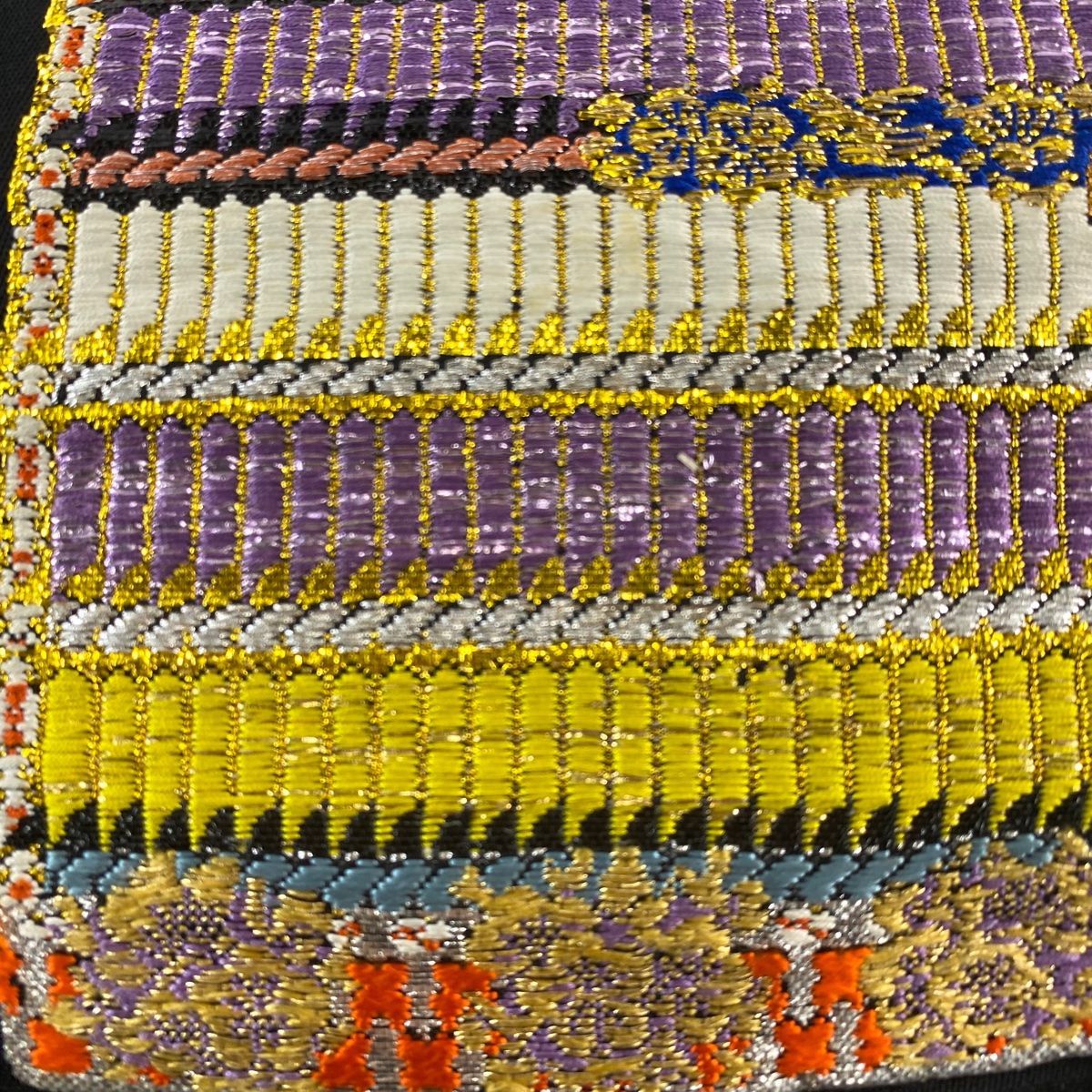 袋帯 龍村平蔵 落款 鎧威 桜楓 金銀糸 箔 黒 お太鼓柄 正絹