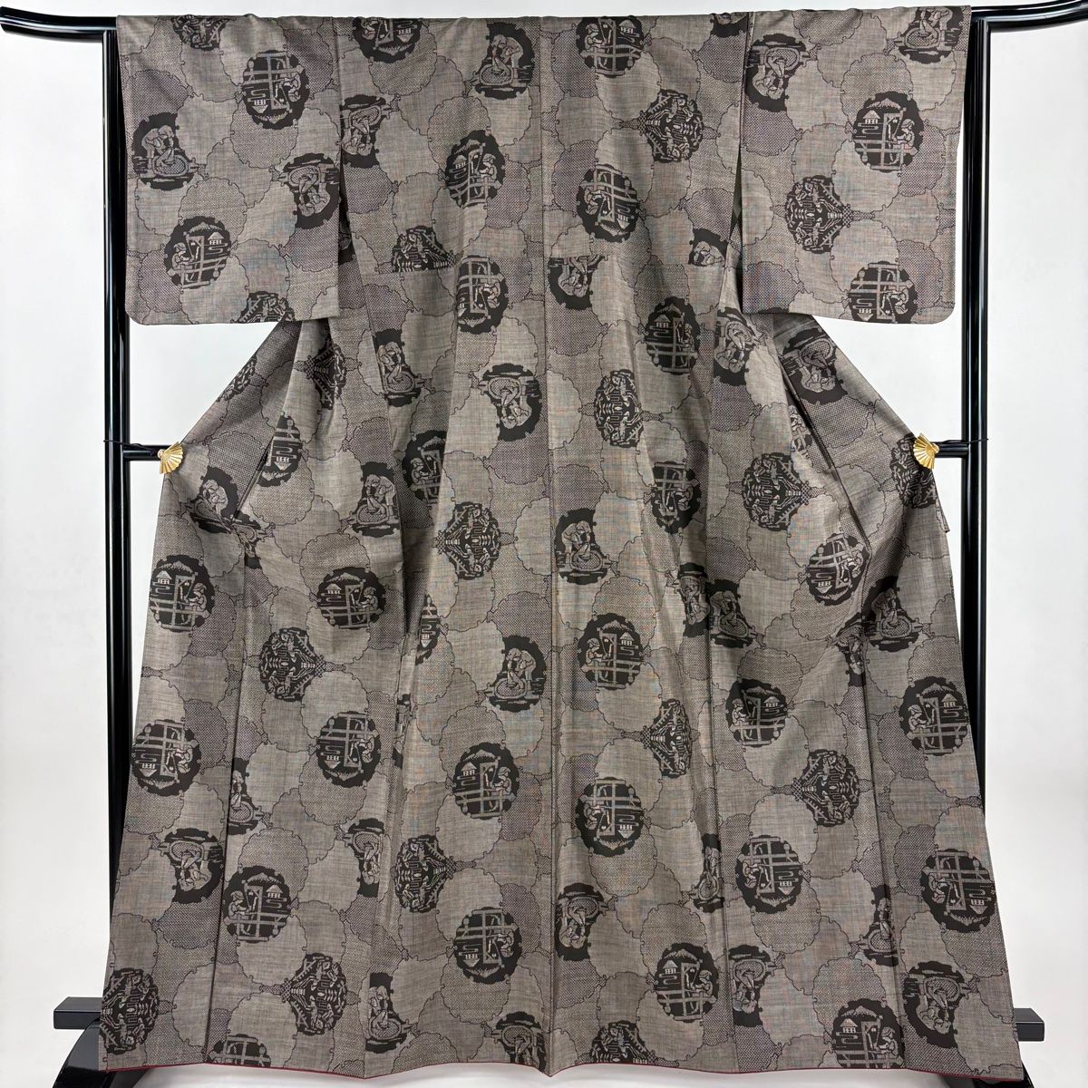 紬 身丈166cm 裄丈65cm M 袷 雪輪 人物 焦茶色 正絹 秀品 【中古