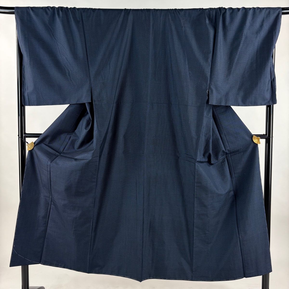 男着物 身丈148cm 裄丈72cm L 袷 紬 アンサンブル 亀甲絣 紺色 正絹 秀品