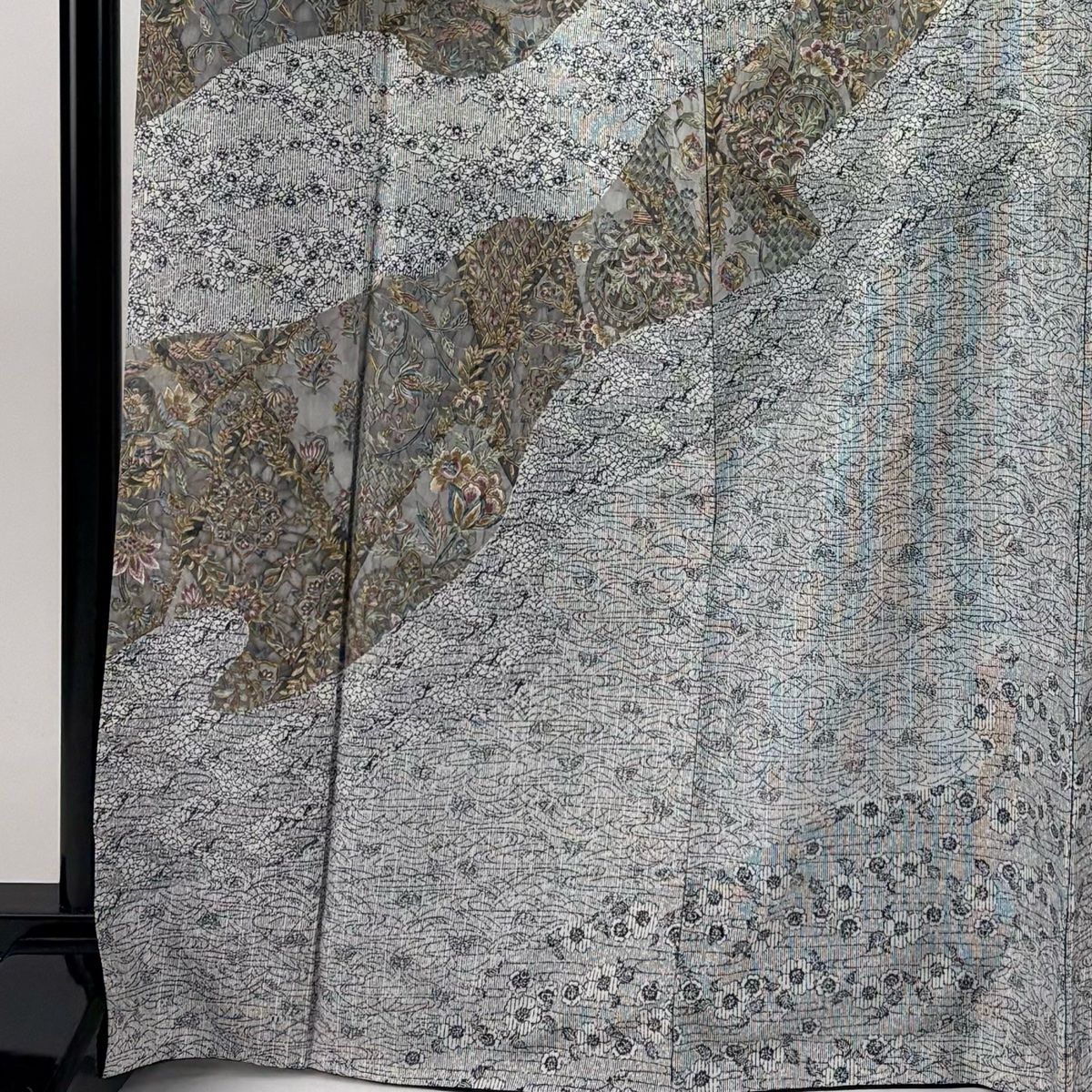 訪問着 身丈169.5 cm 裄丈67 M 袷 二代目 更甚 都喜ヱ門 紬地 落款 草花 華文 灰色 正絹 秀品