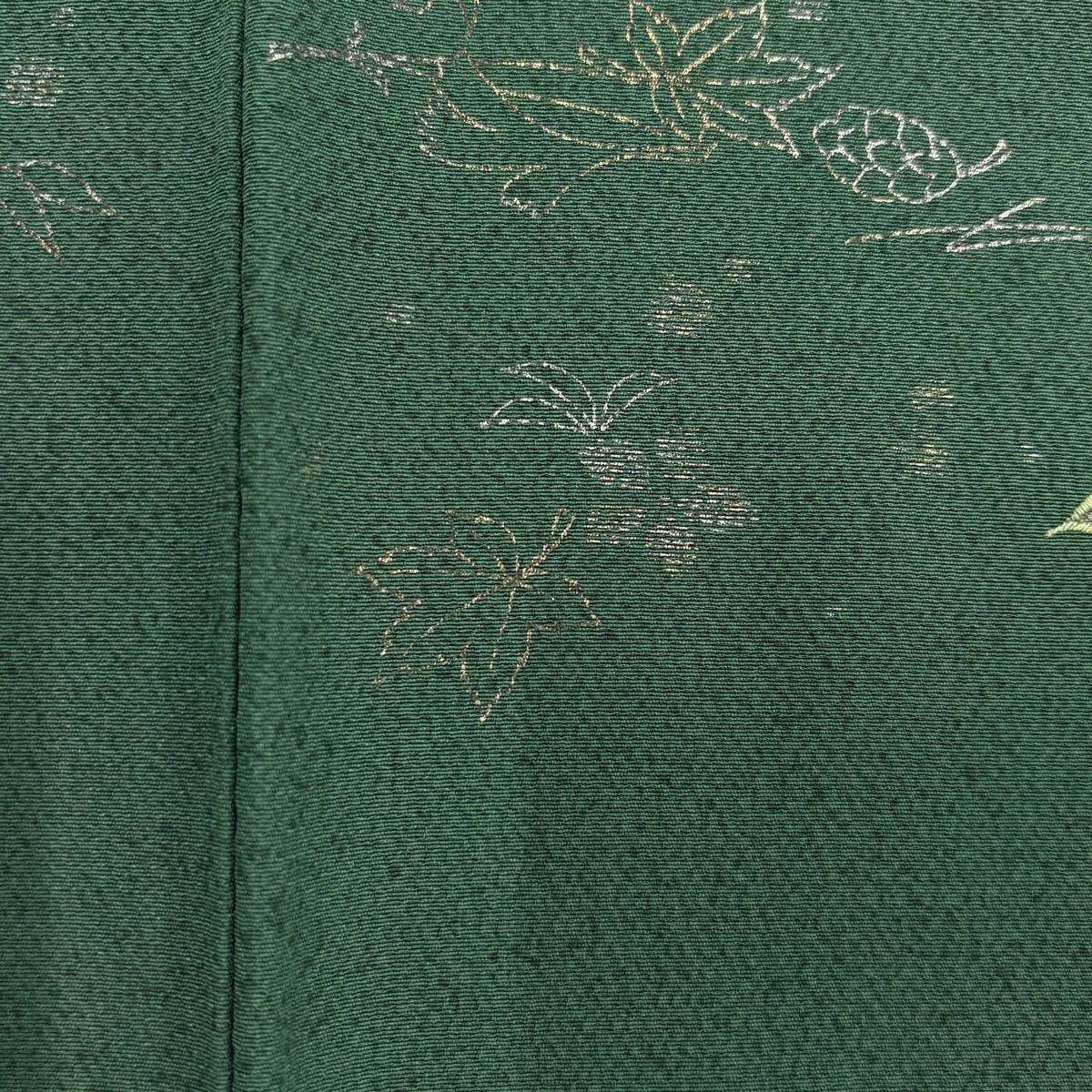  付下げ 身丈159 cm 裄丈66 M 袷 草花 箔散らし 刺繍 金銀彩 緑 正絹 秀品 訪問着 付け下げ 着物