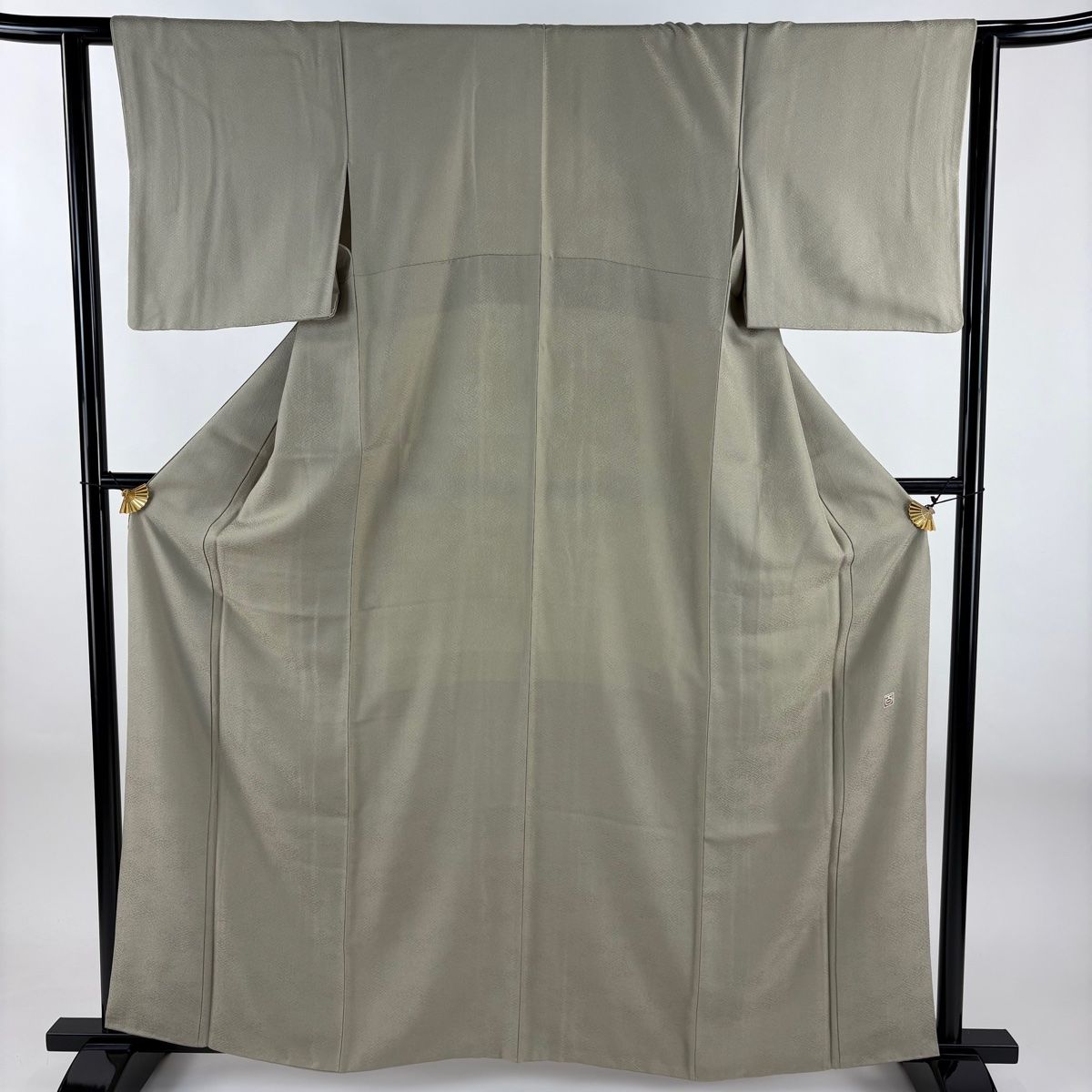 色無地 身丈160 cm 裄丈62 S 袷 百貫 落款 地紋 灰緑 正絹 秀品