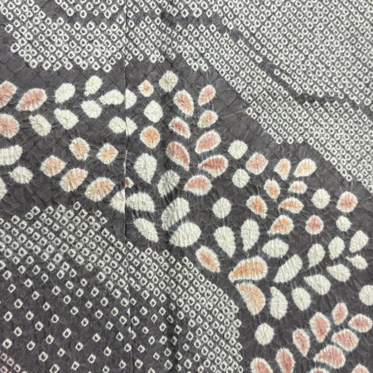  訪問着 身丈162 cm 裄丈67 M 袷 葉柄 道長取り 総絞り 灰紫 正絹 秀品 訪問着 付け下げ 着物