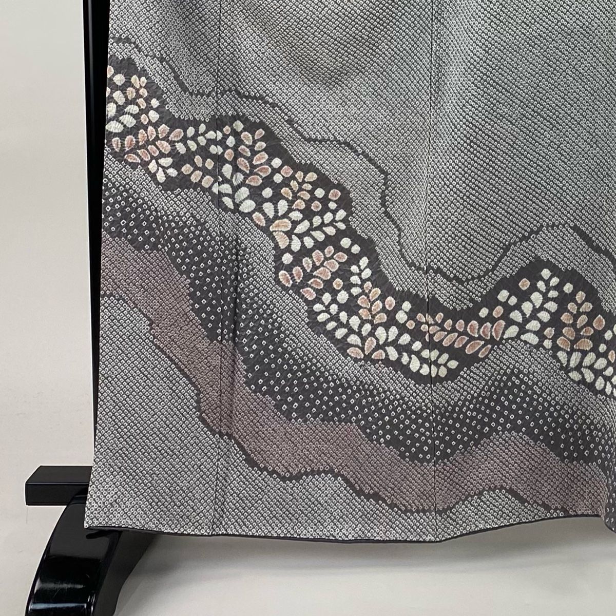 訪問着 身丈162 cm 裄丈67 M 袷 葉柄 道長取り 総絞り 灰紫 正絹 秀品