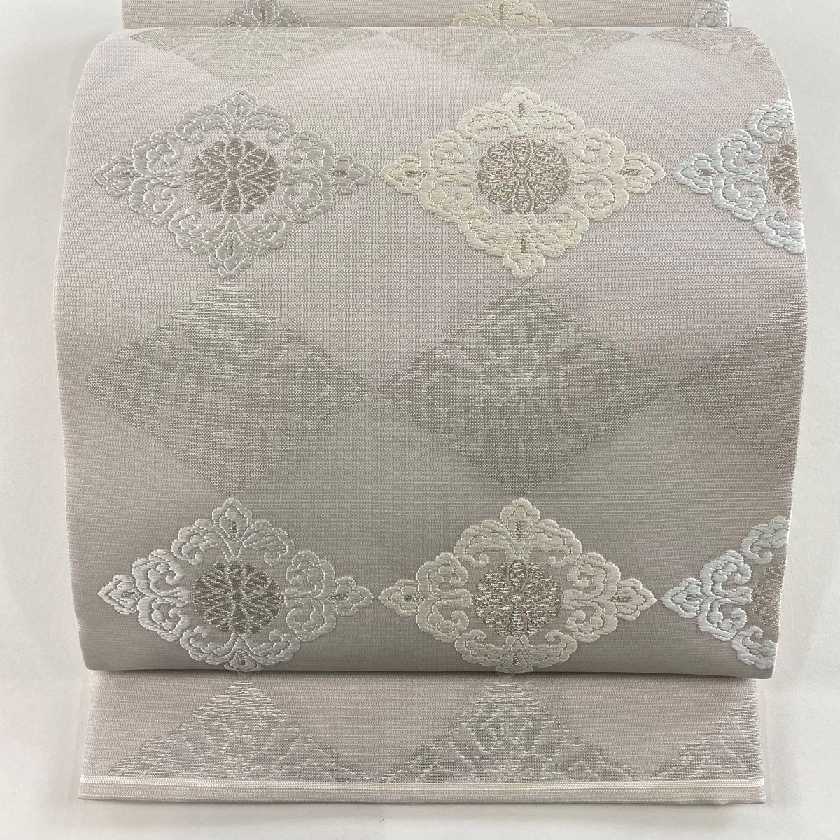 袋帯 秀品 花菱 唐織 箔 灰色 六通 正絹