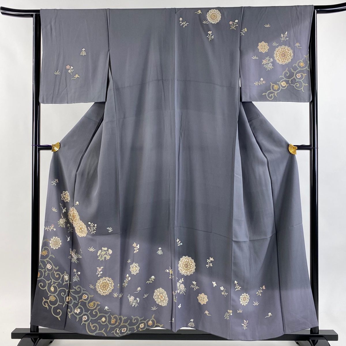 訪問着 身丈155 cm 裄丈64 5 M 袷 華文 草花 金糸 金彩 灰色 正絹 秀品