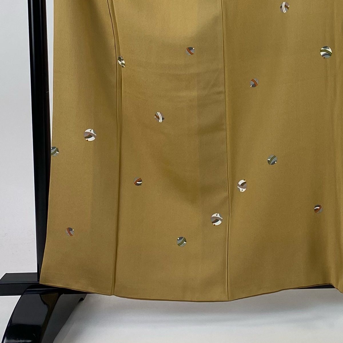 小紋 身丈162 5 cm 裄丈66 M 袷 鈴 黄土色 正絹 秀品