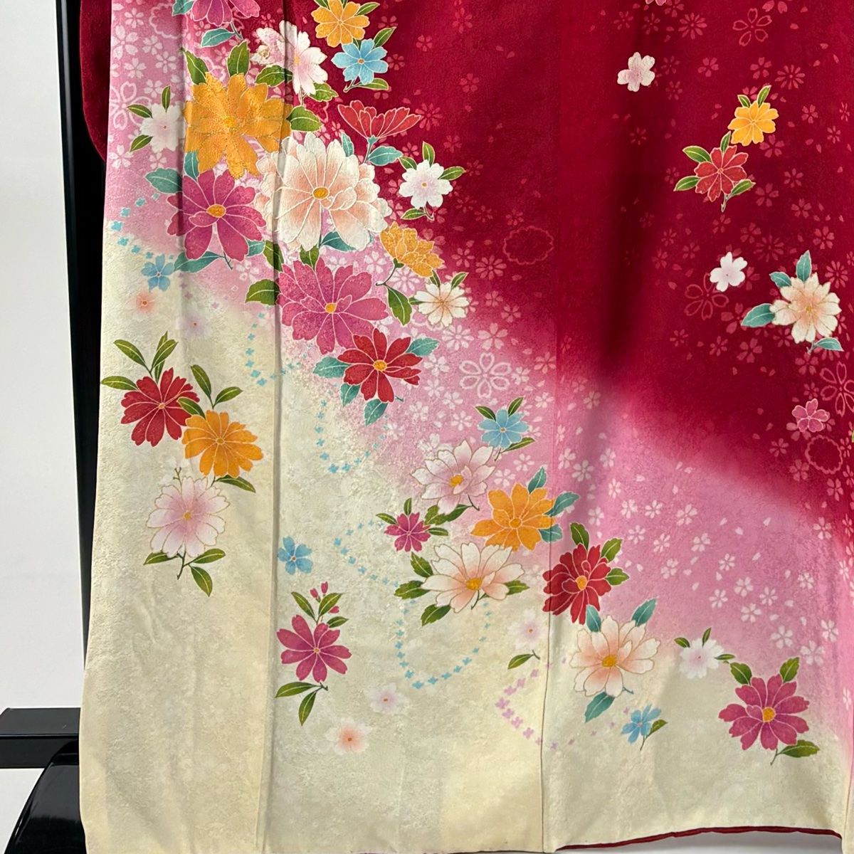 振袖 身丈167 cm 裄丈67 M 袷 草花 金彩 ぼかし 赤 正絹 秀品