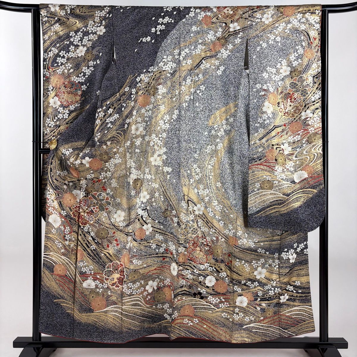 振袖 身丈157.5 cm 裄丈64 M 袷 桜 波 金糸 金彩 黒灰 正絹 秀品