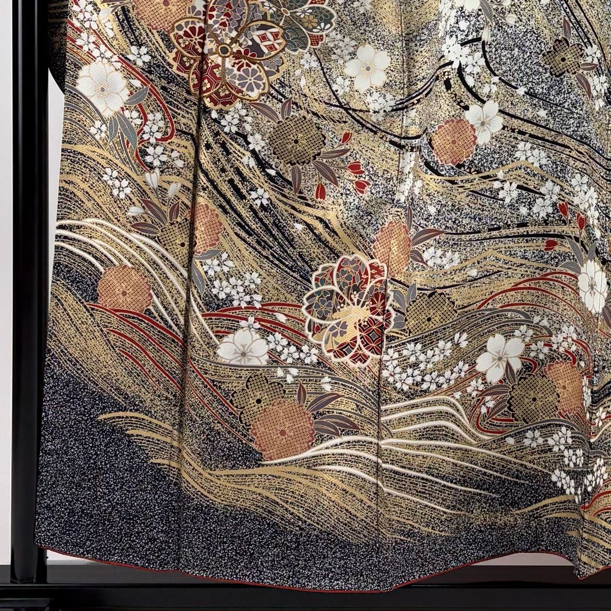 振袖 身丈157 5 cm 裄丈64 M 袷 桜 波 金糸 金彩 黒灰 正絹 秀品