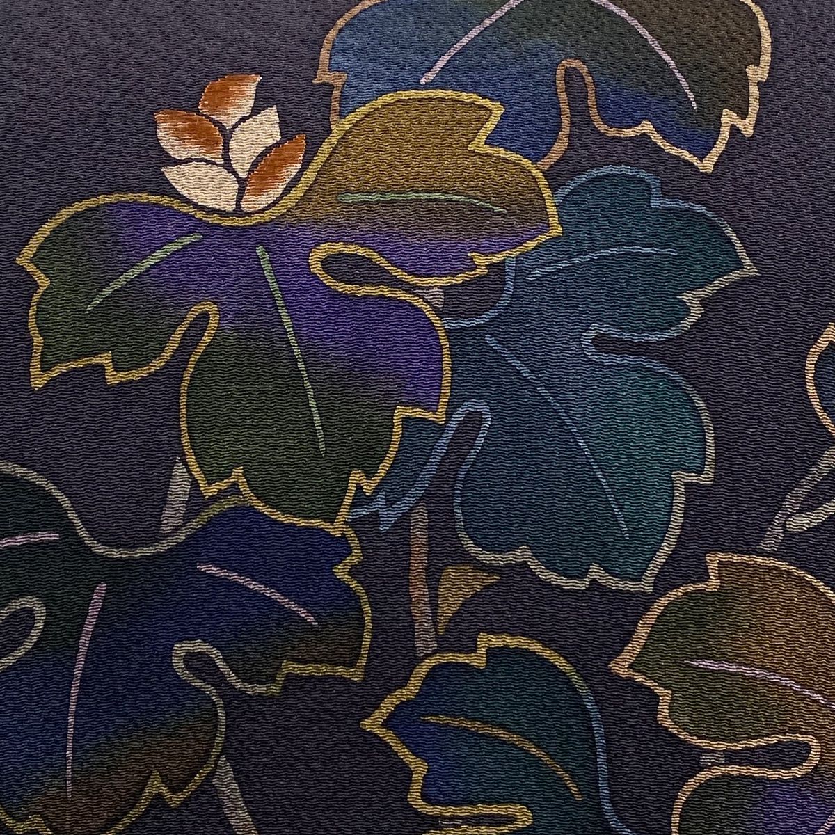 名古屋帯 秀品 蔦 縮緬 金糸 濃紫 正絹