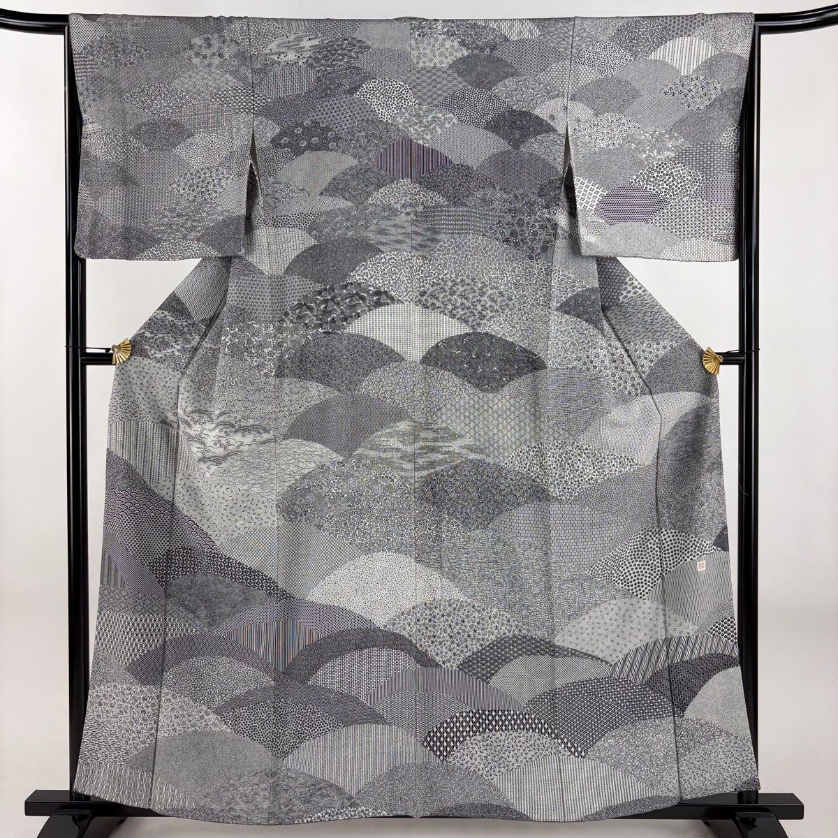 訪問着 身丈159 5 cm 裄丈66 M 袷 落款 江戸小紋柄 寄せ柄 黒灰 正絹 秀品