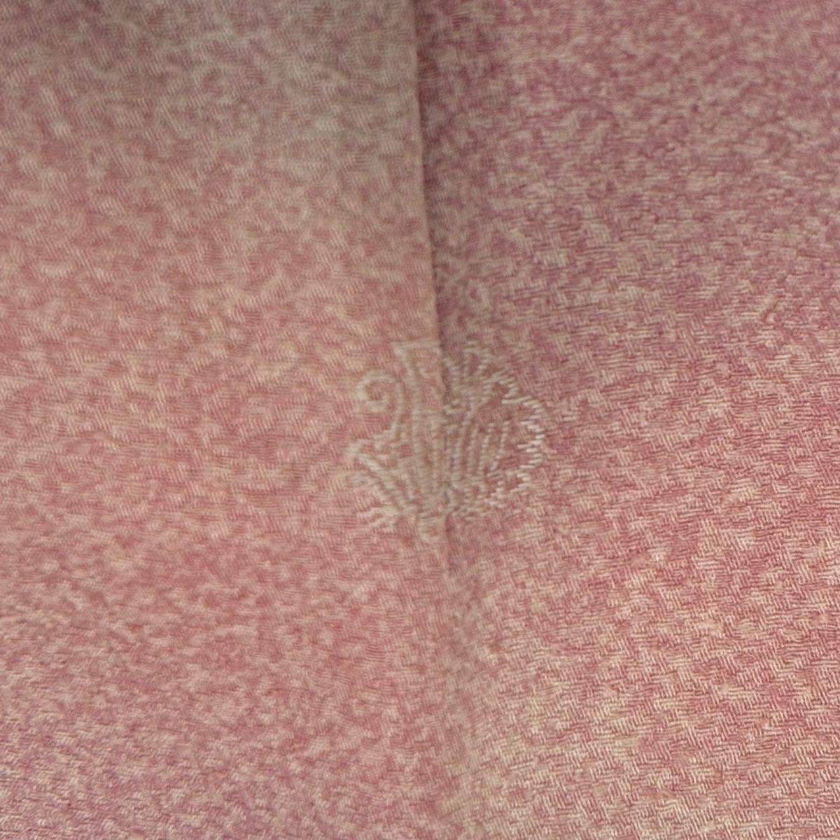 美品】 小紋 身丈159cm 裄丈66cm M 袷 幾何学模様 ぼかし ピンク 正絹