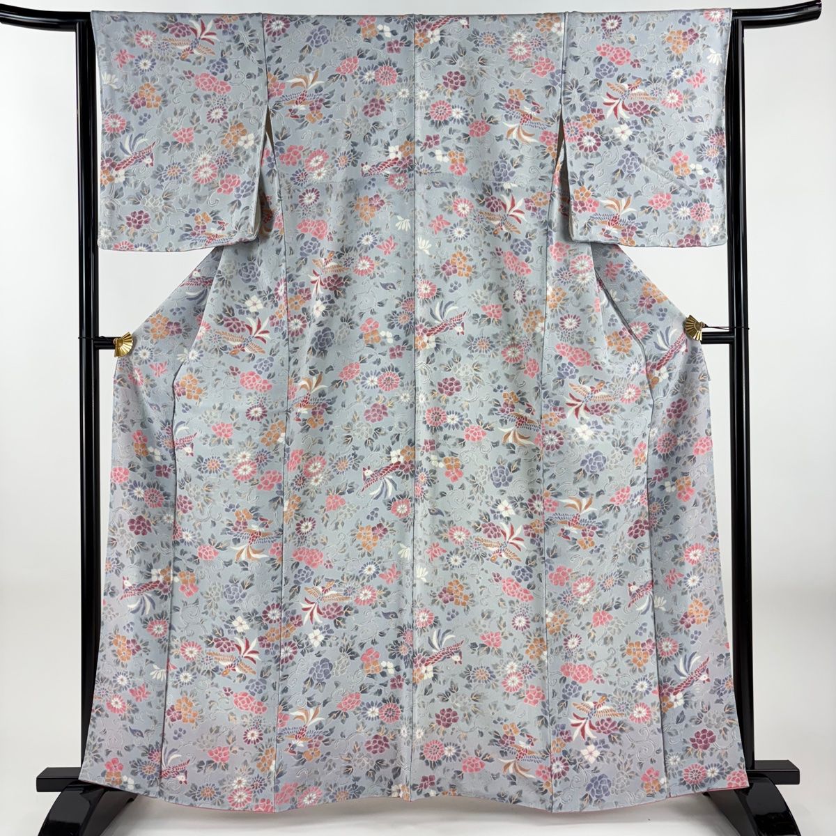 アンティーク着物　縮緬　花唐草模様　ブルーグレー　グレープ　正絹　No.4-24 小紋 身丈161.5cm 裄丈64.5cm M 袷 花唐草 鳥 縮緬 青灰色 正絹 優品