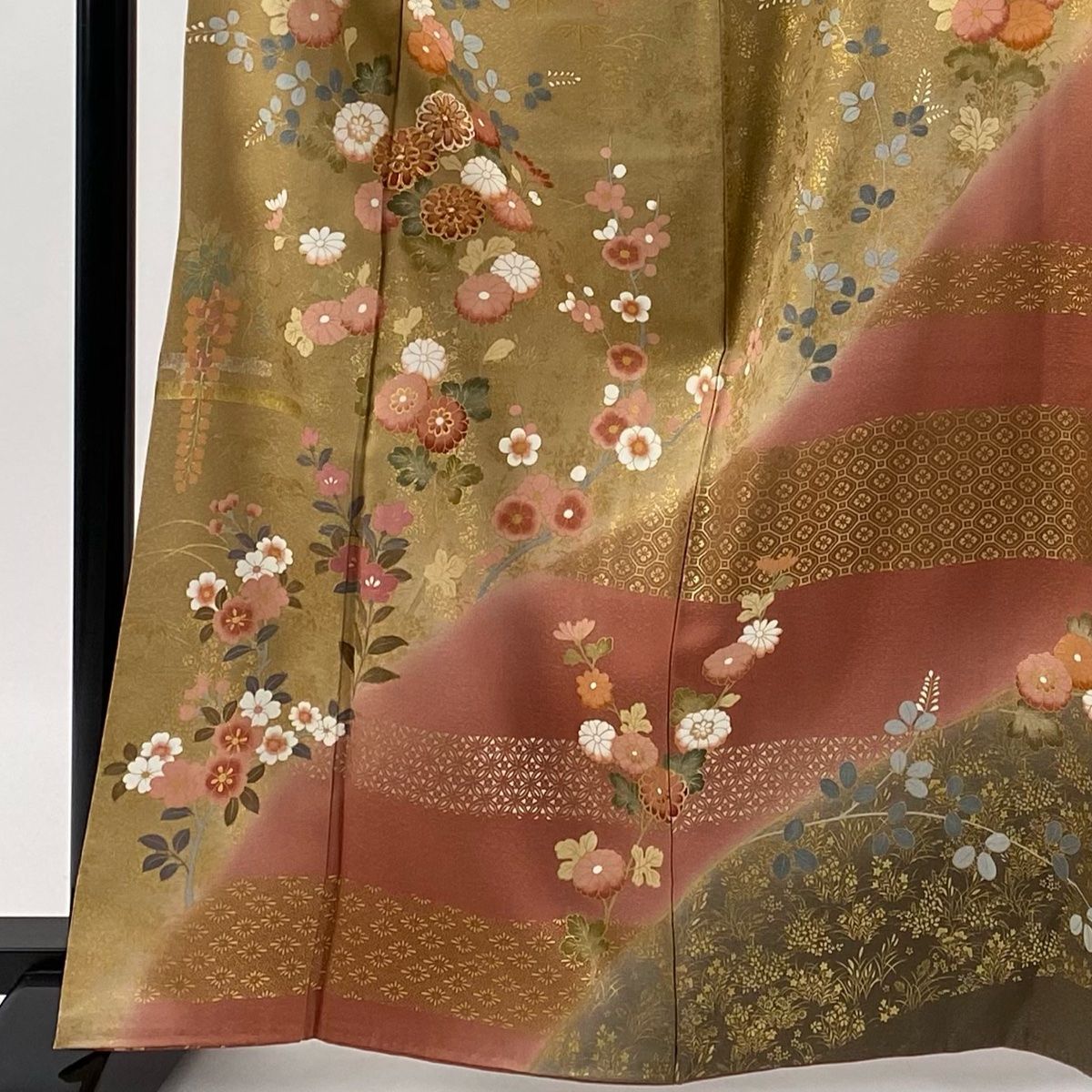 訪問着 身丈162 5 cm 裄丈63 S 袷 菊 ヱ霞 金糸 金彩 赤茶 正絹 秀品