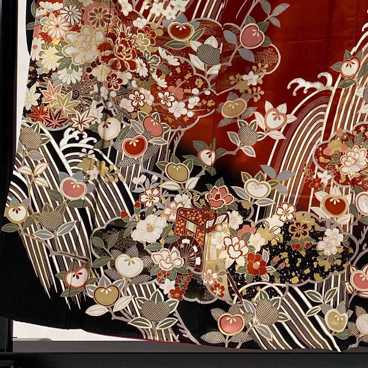 振袖 身丈156 cm 裄丈62 S 袷 花車 波頭 金糸 金彩 赤 正絹 秀品