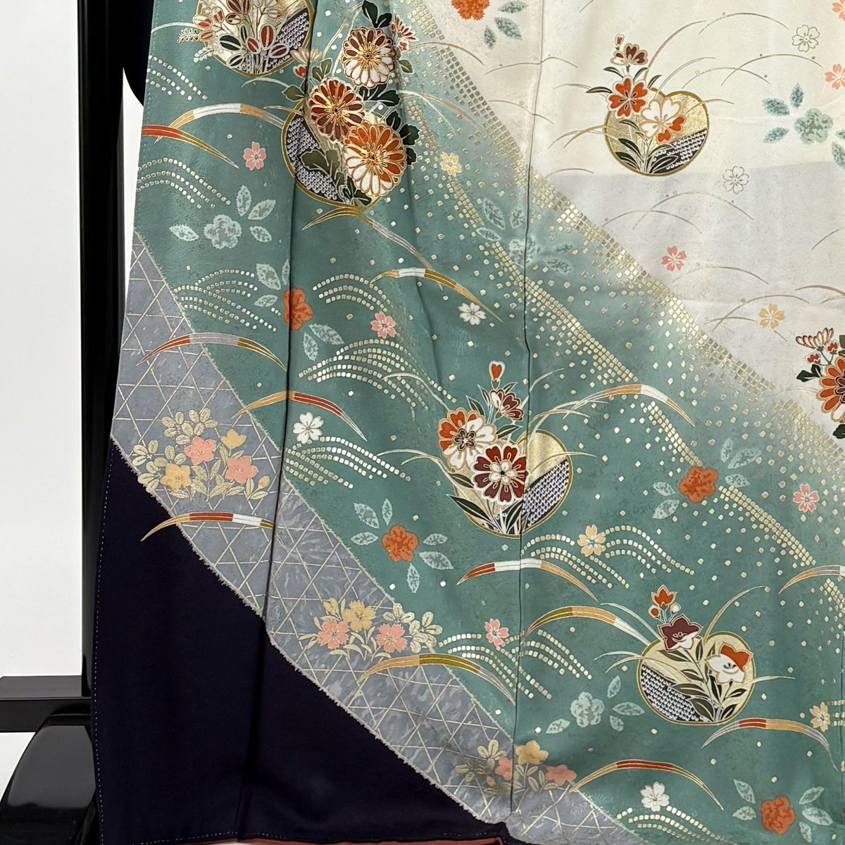 振袖 身丈171 cm 裄丈67 M 袷 草花 芝 金糸 金彩 小豆色 正絹 秀品