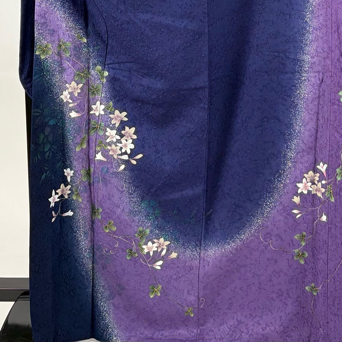 振袖 身丈168 5 cm 裄丈69 L 袷 やまと 草花 地紋 金銀彩 染め分け 青紫 正絹 秀品