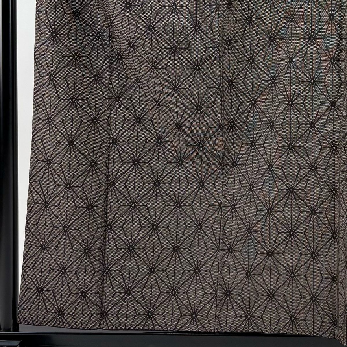 紬 身丈158 5 cm 裄丈65 M 袷 麻の葉 焦茶色 正絹 秀品