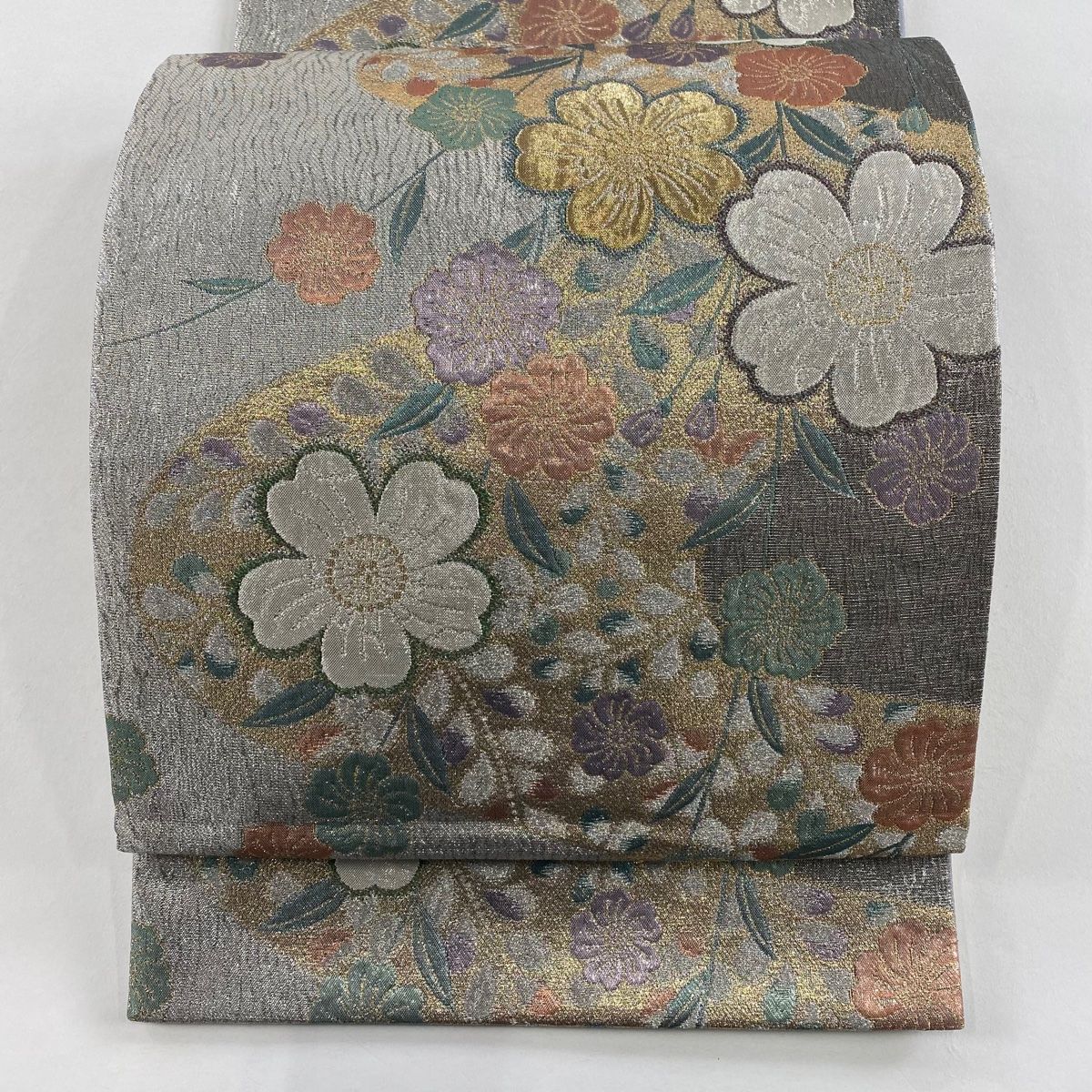 袋帯 秀品 振袖向き 枝垂れ桜 花びら 金銀糸 箔 銀色 六通 正絹