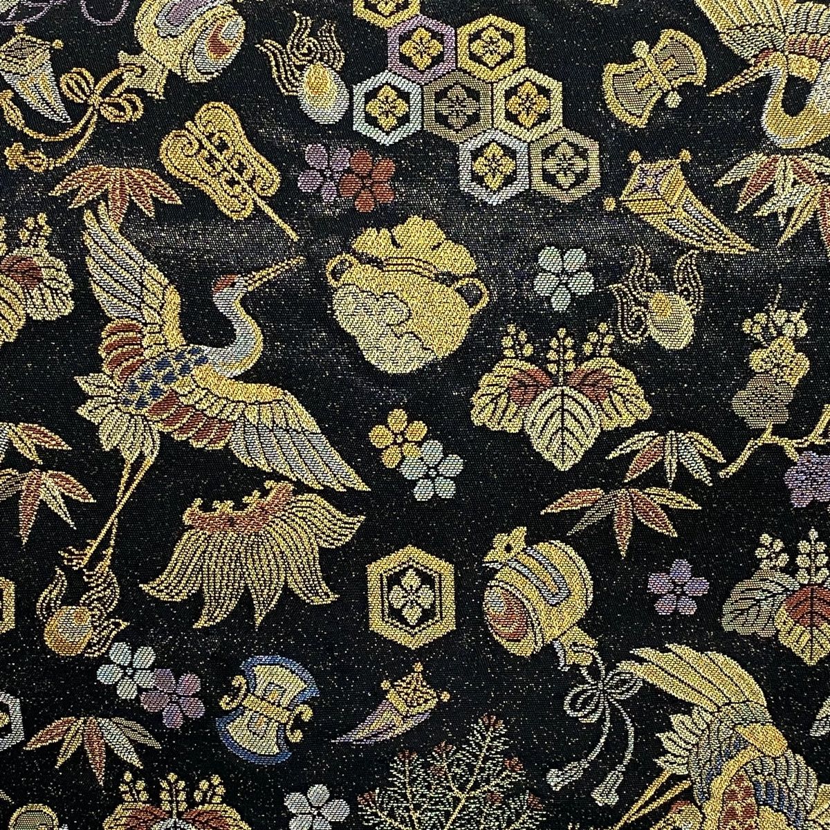 袋帯 秀品 瑞祥宝尽くし文 金糸 箔 黒 六通 正絹