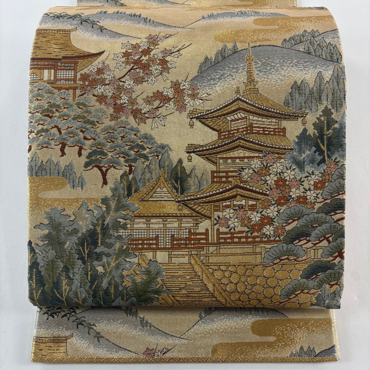 袋帯 秀品 建物 樹木 箔 金糸 金色 六通 正絹