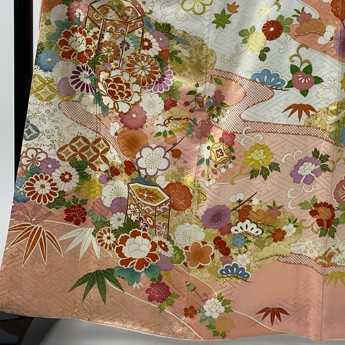 振袖 身丈164.5 cm 裄丈68 L 袷 袋帯フルセット 貝桶 草花 金糸 金彩 薄ピンク 正絹