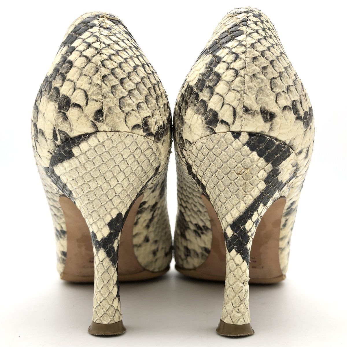 ポインテッドトゥ